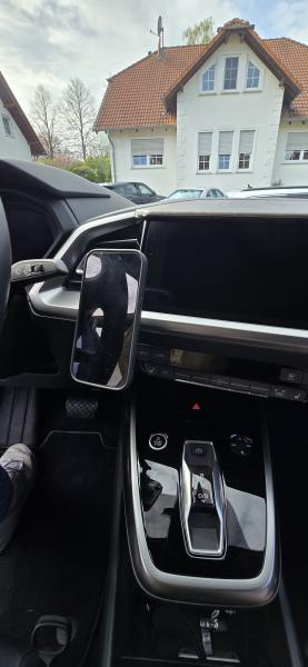 RS-Mount,fahrzeugspezifischer Handyhalter passend für Audi Q4 etron ab Baujahr 2021, Made in Germany